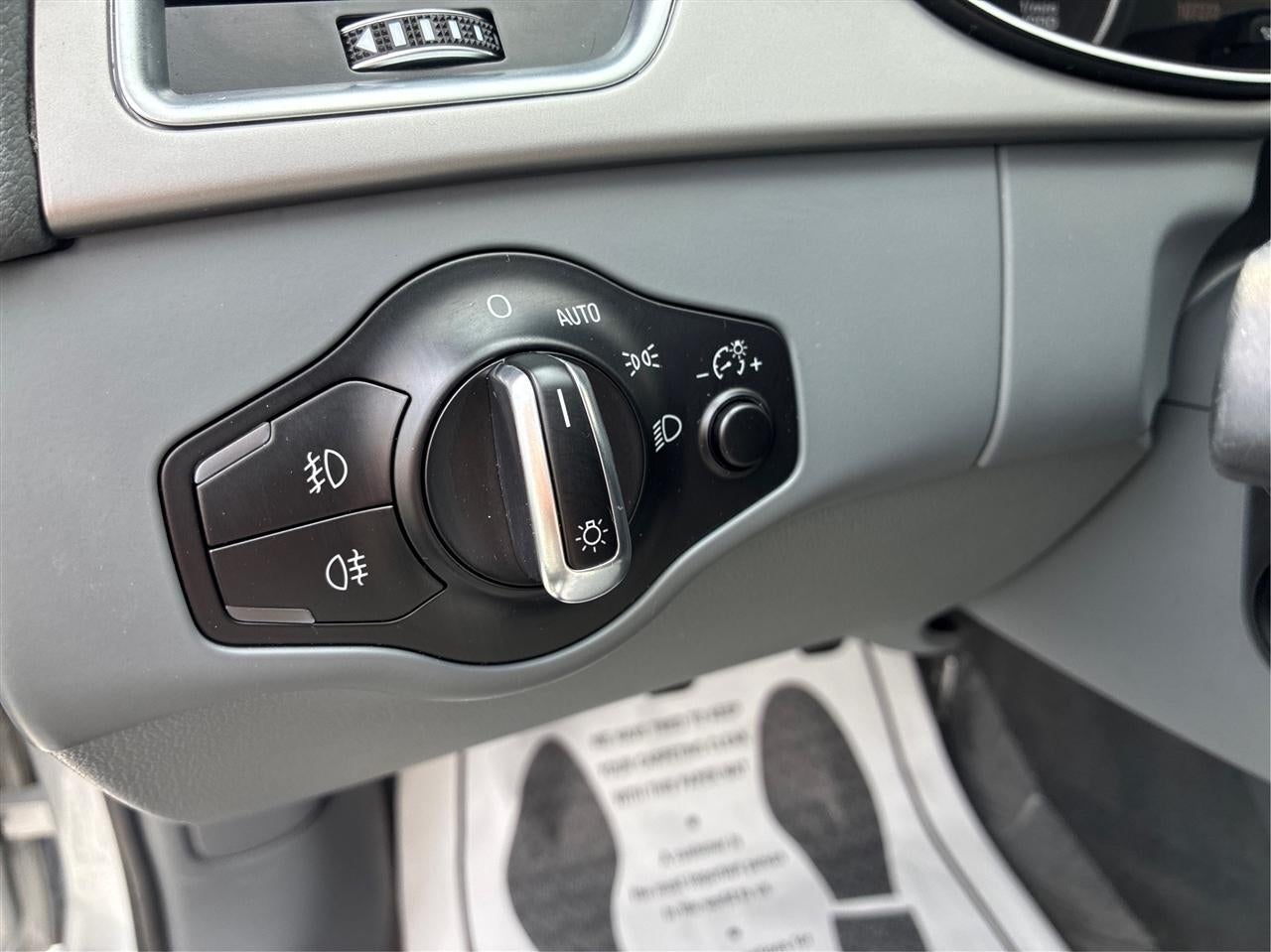 2014 Audi A4 2.0T Premium Plus quattro Sedan AWD Manual