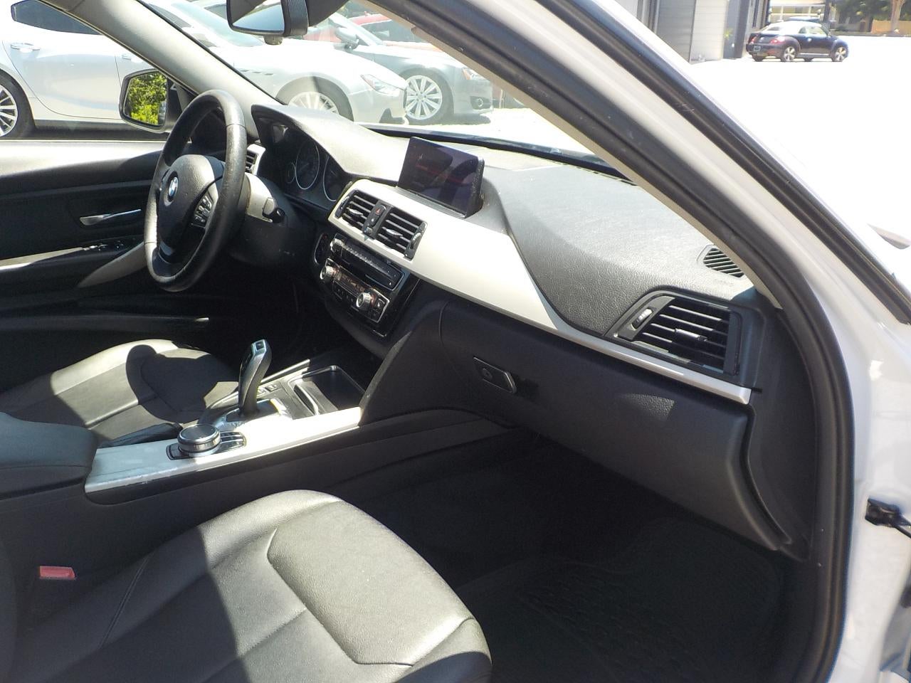 2018 BMW 3-Series 320xi 4D Sedan