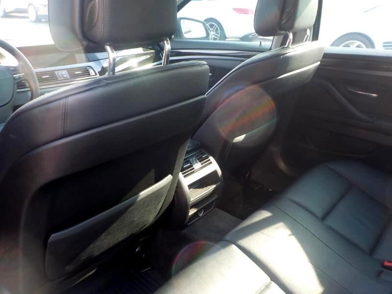 2011 BMW 5-Series 528iA V6