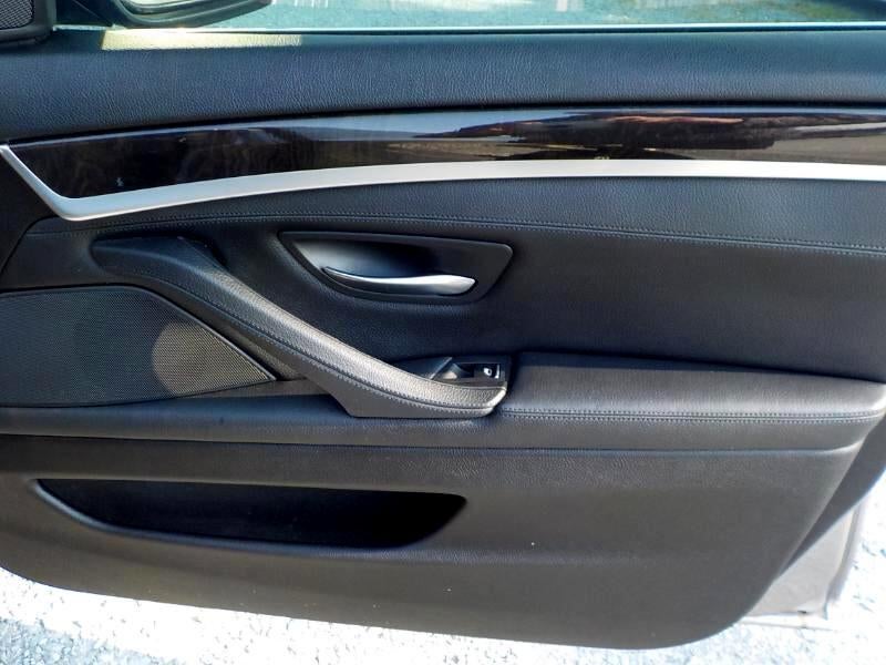 2011 BMW 5-Series 528iA V6