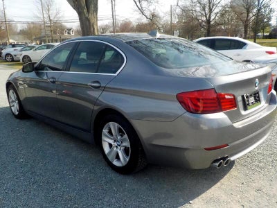 2011 BMW 5-Series 528iA V6