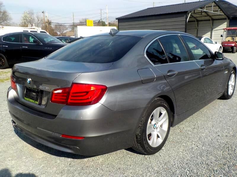 2011 BMW 5-Series 528iA V6