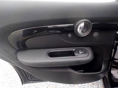 2017 MINI Clubman Base