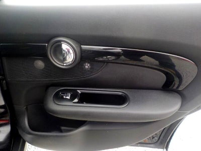 2017 MINI Clubman Base