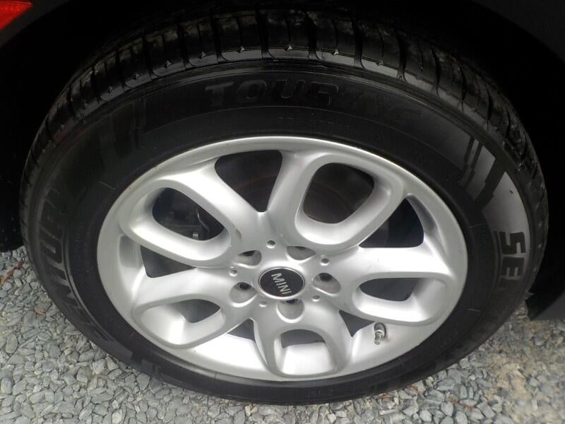 2017 MINI Clubman Base