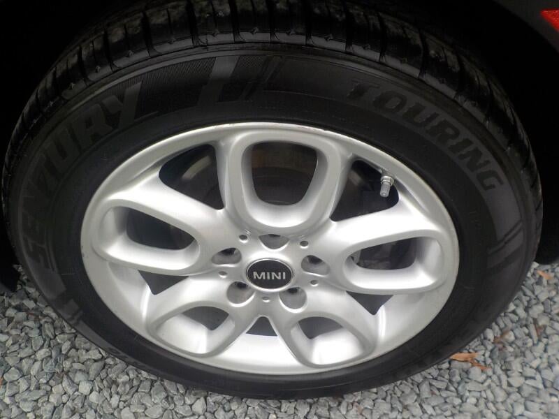 2017 MINI Clubman Base