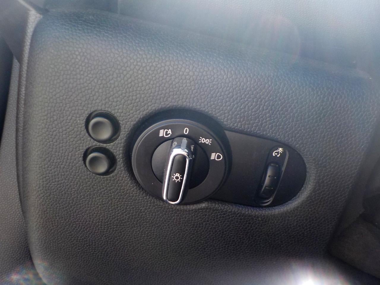 2015 MINI Cooper Base 2D Hatchback