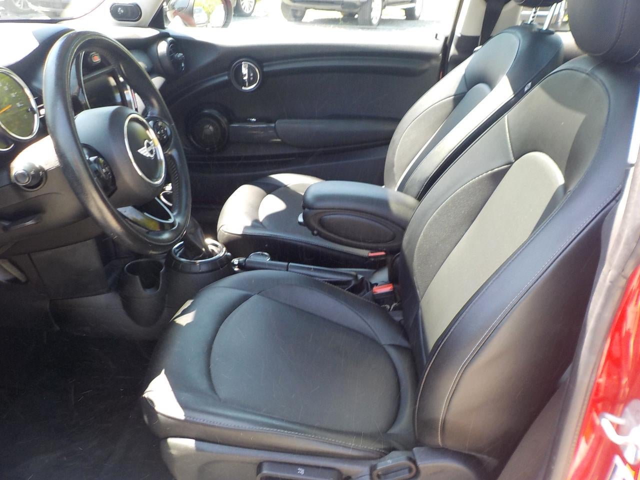 2015 MINI Cooper Base 2D Hatchback