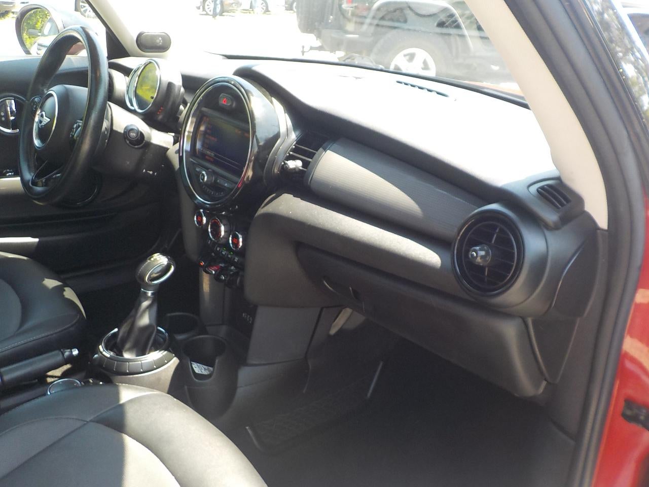 2015 MINI Cooper Base 2D Hatchback