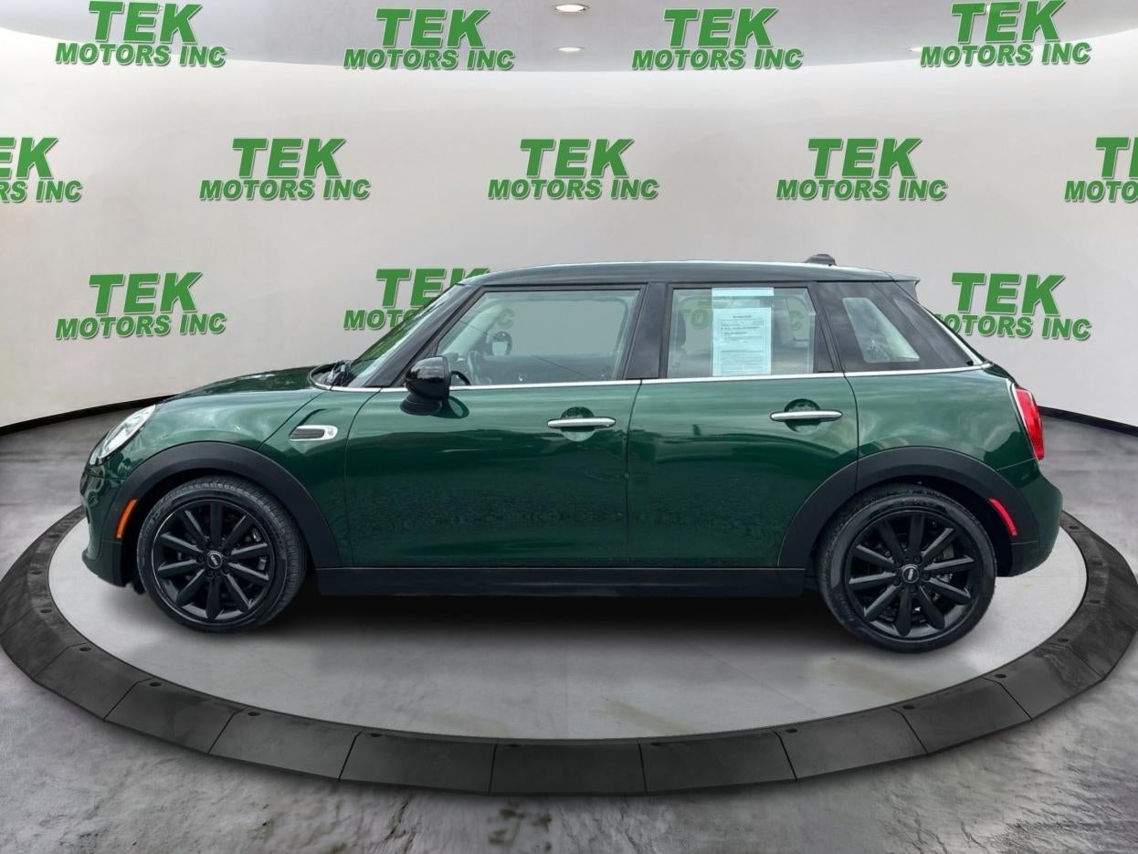2017 MINI Cooper Base 4D Hatchback