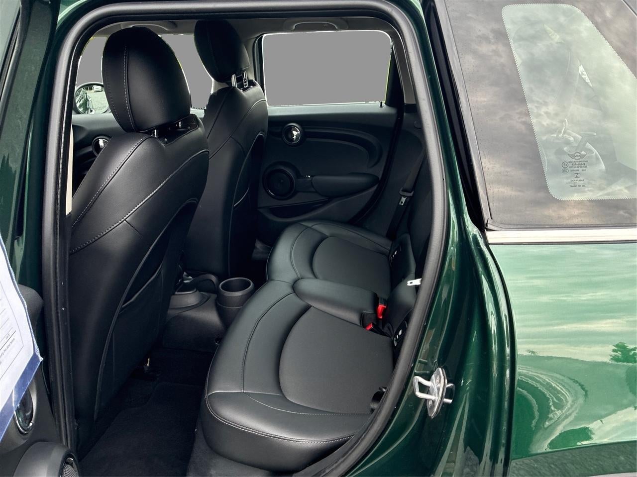 2017 MINI Cooper Base 4D Hatchback