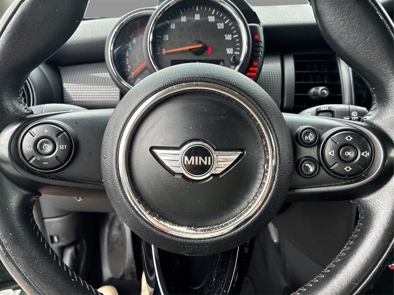 2017 MINI Cooper Base 4D Hatchback