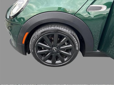 2017 MINI Cooper Base 4D Hatchback