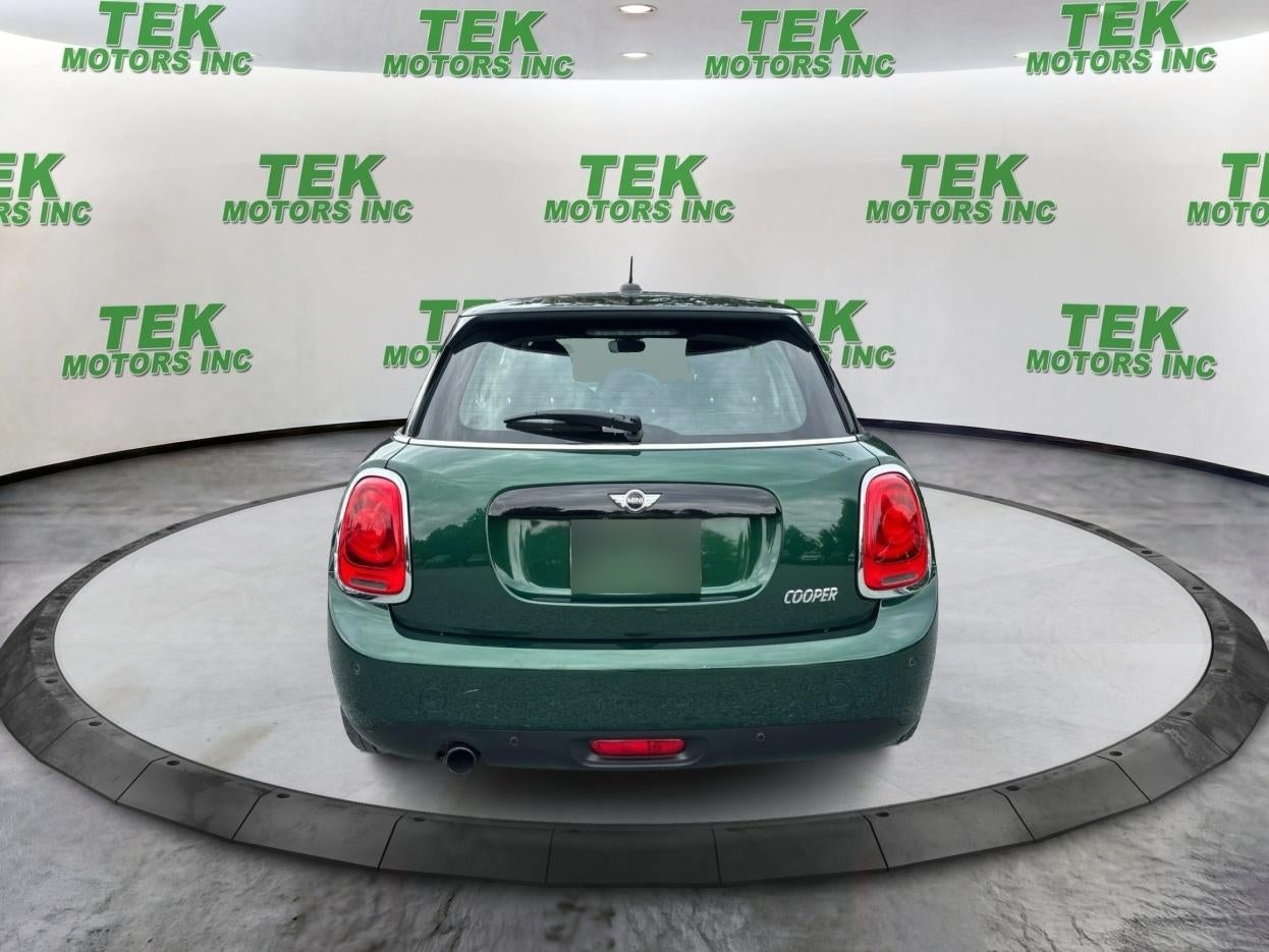 2017 MINI Cooper Base 4D Hatchback
