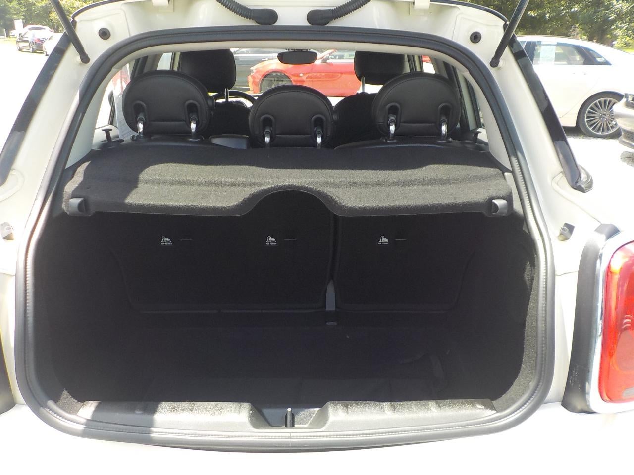 2016 MINI Cooper Base 4D Hatchback