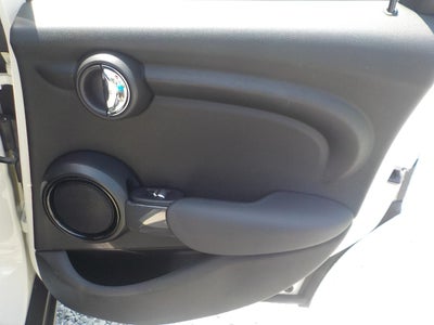 2016 MINI Cooper Base 4D Hatchback