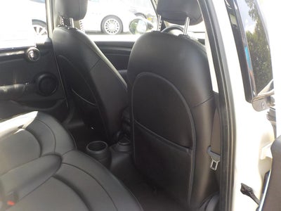 2016 MINI Cooper Base 4D Hatchback