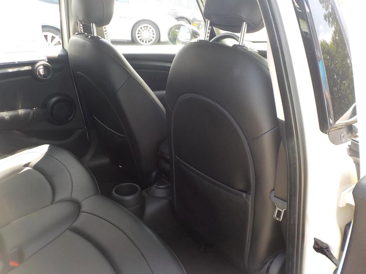 2016 MINI Cooper Base 4D Hatchback