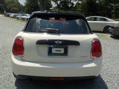 2016 MINI Cooper Base 4D Hatchback