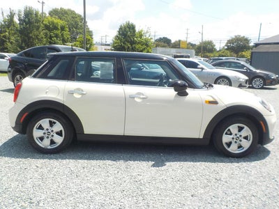 2016 MINI Cooper Base 4D Hatchback