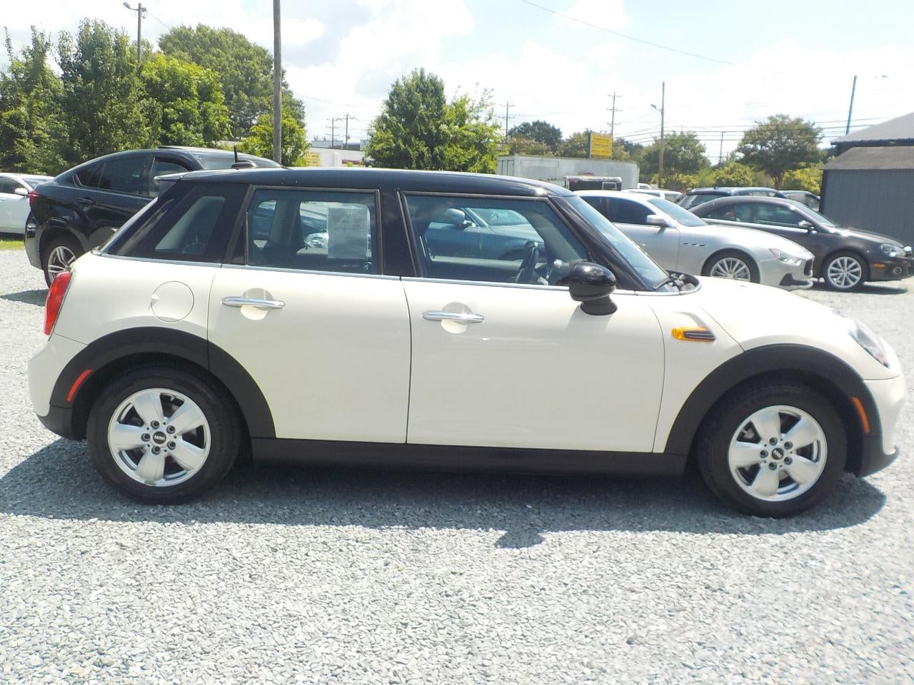 2016 MINI Cooper Base 4D Hatchback