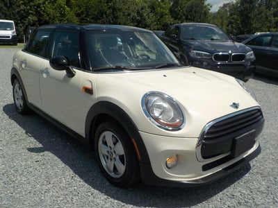 2016 MINI Cooper Base 4D Hatchback