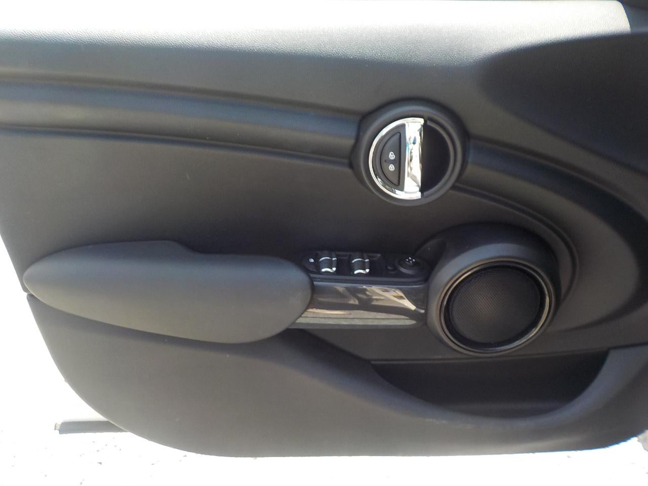 2016 MINI Cooper Base 4D Hatchback