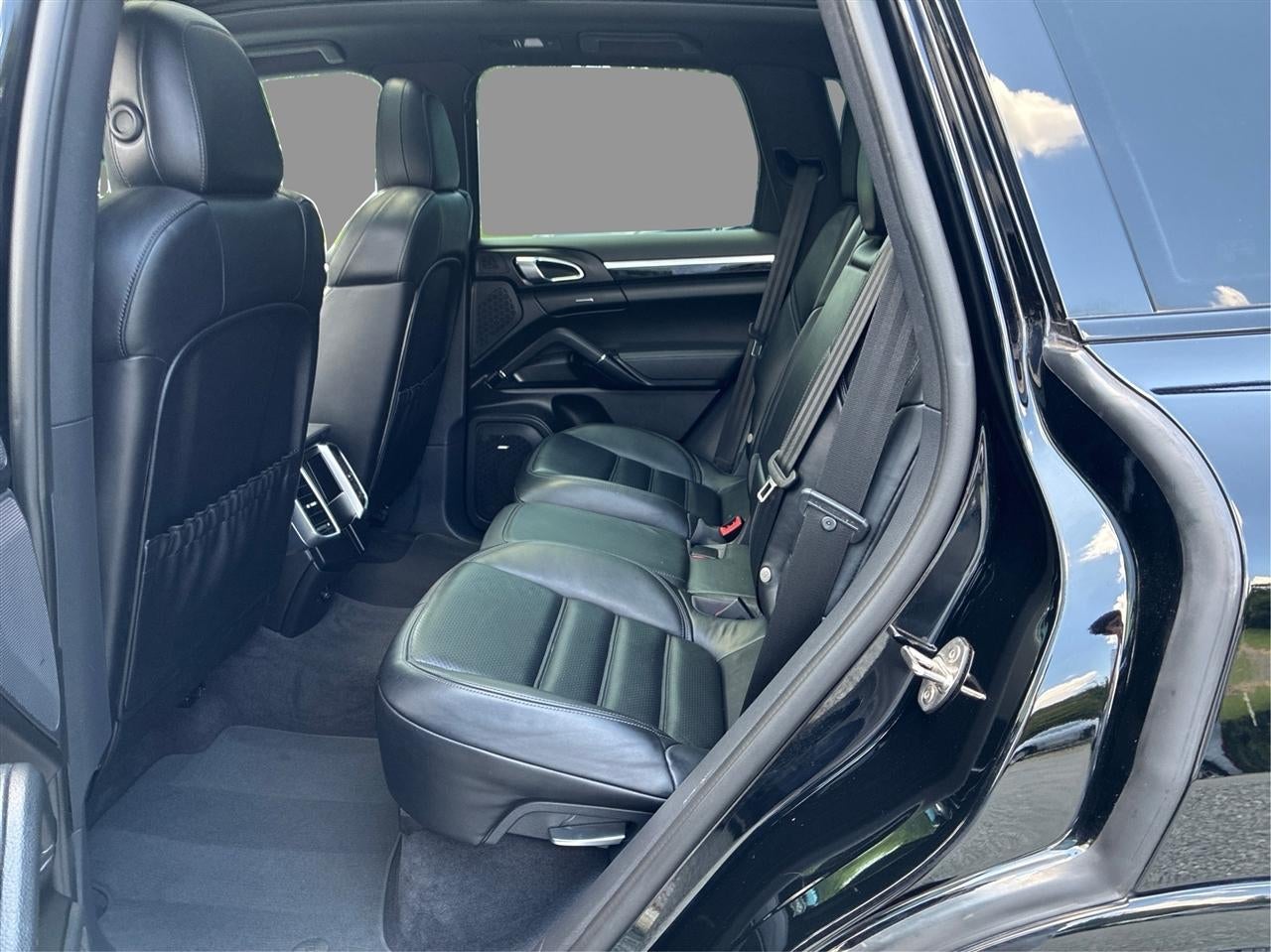 2017 Porsche Cayenne E-Hybrid S Platinum