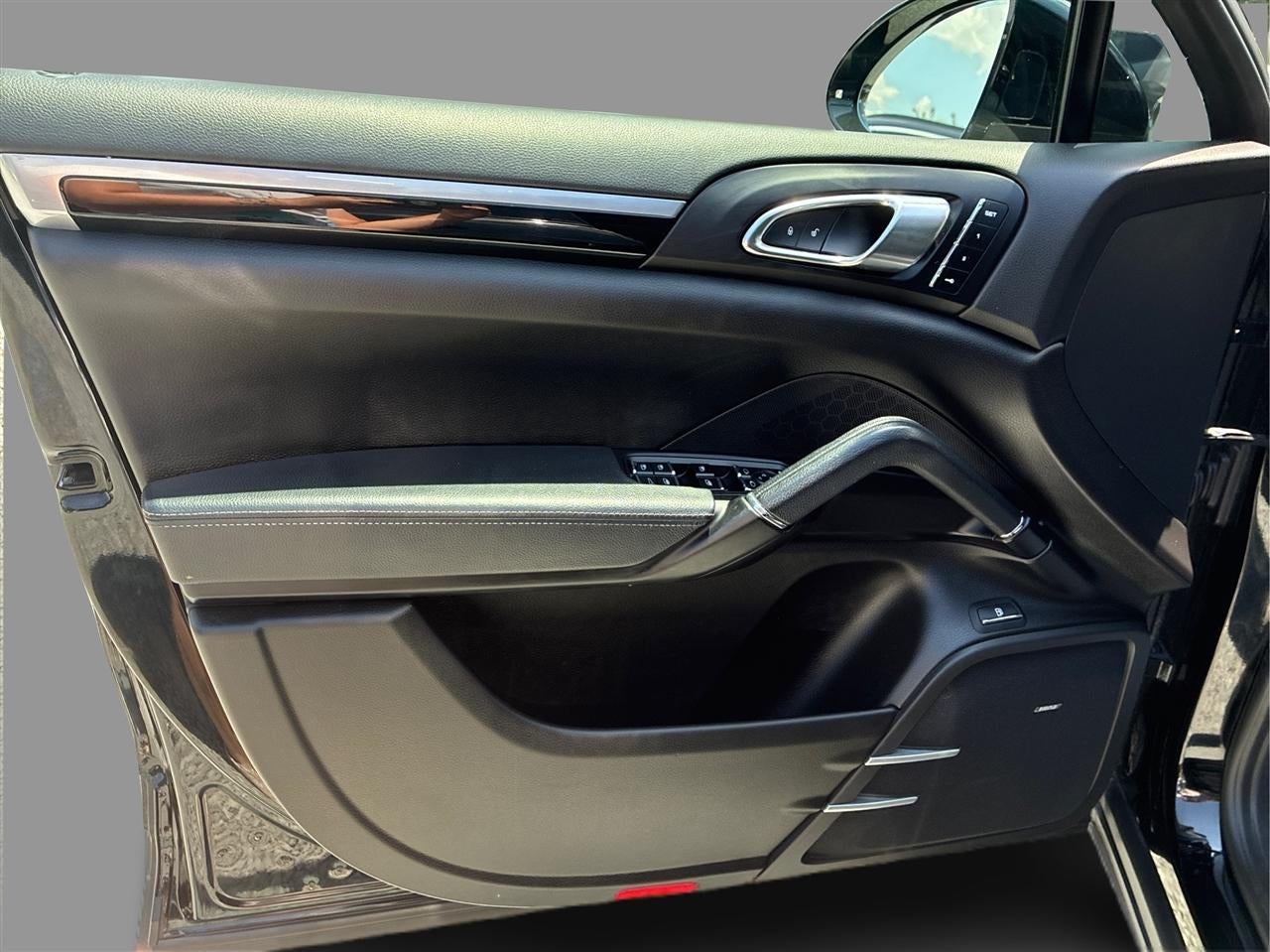 2017 Porsche Cayenne E-Hybrid S Platinum