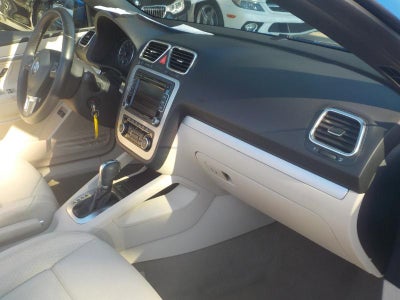 2012 Volkswagen Eos Komfort SULEV 2D Convertible