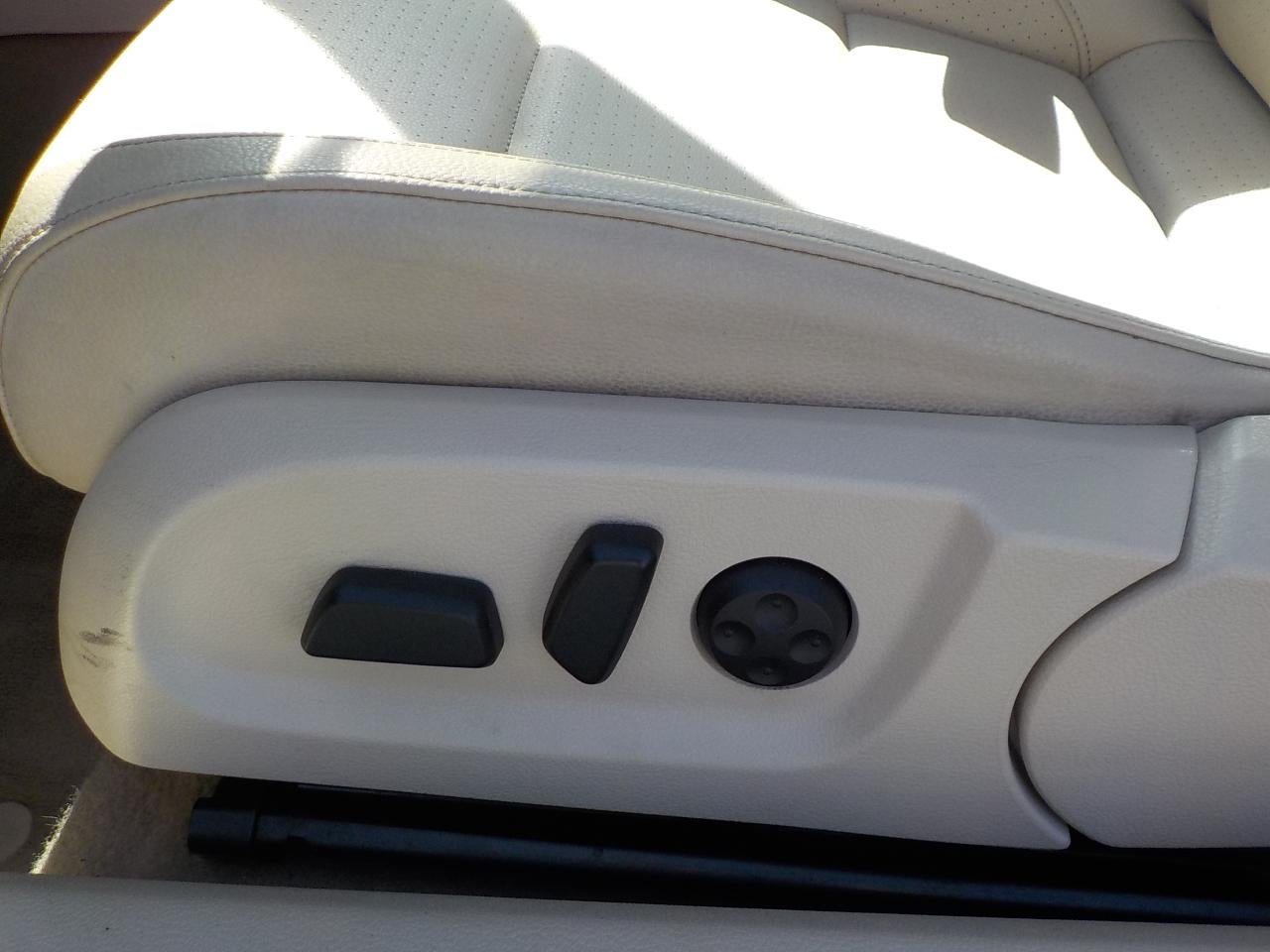 2015 Volkswagen Eos 2dr Conv DSG Komfort SULEV