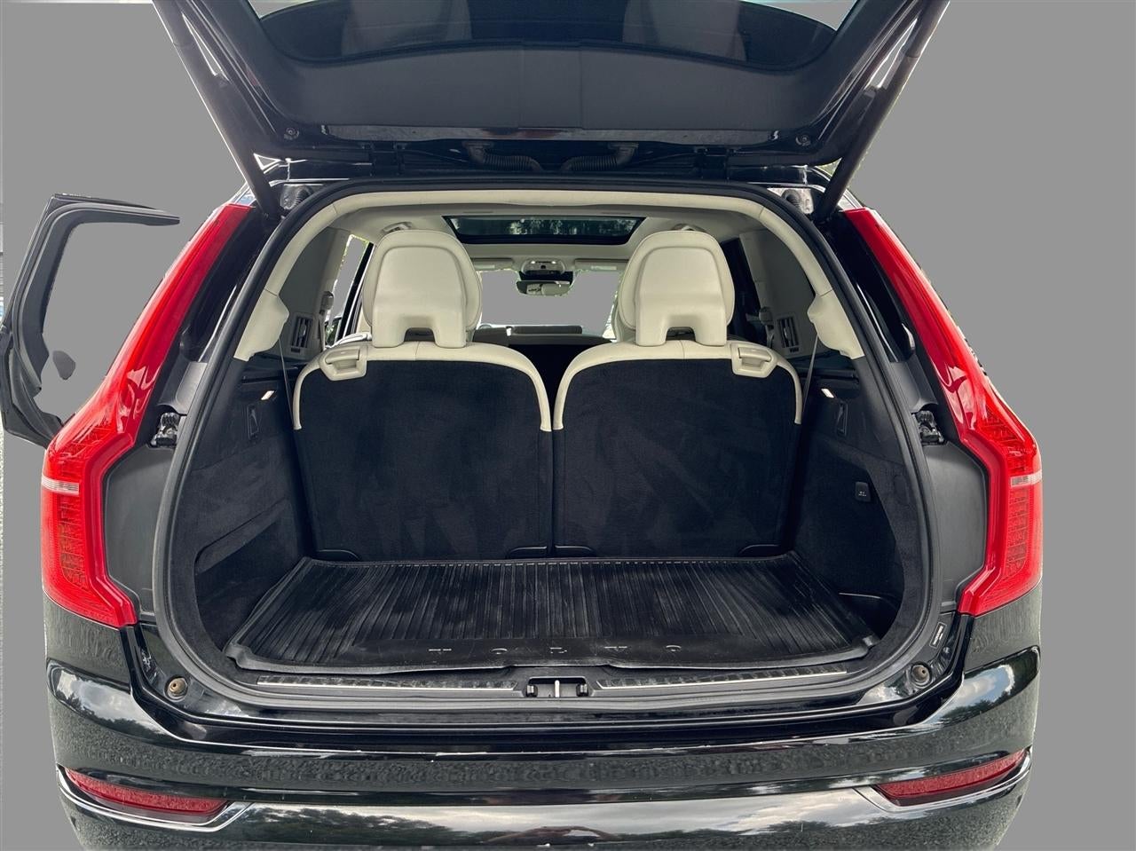 2019 Volvo XC90 T6 Momentum AWD