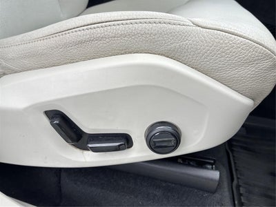 2019 Volvo XC90 T6 Momentum AWD