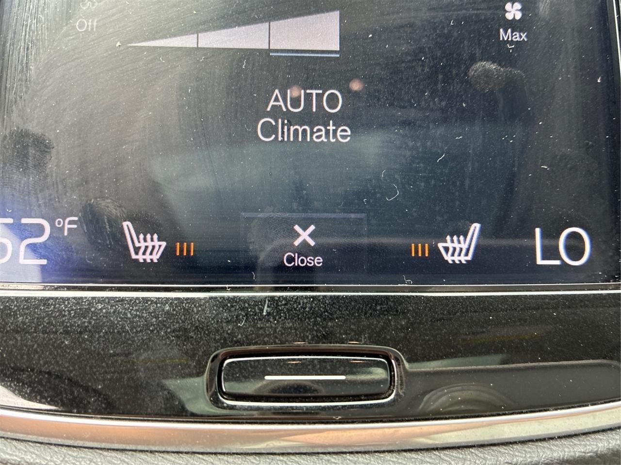 2019 Volvo XC90 T6 Momentum AWD