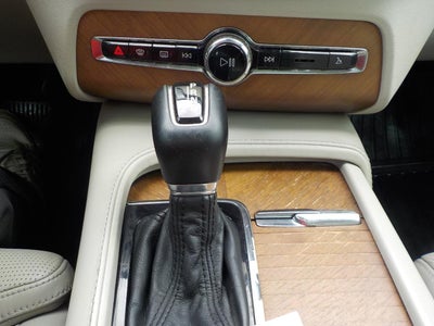 2018 Volvo XC90 T6 Inscription w/6 Passenger Seating AWD