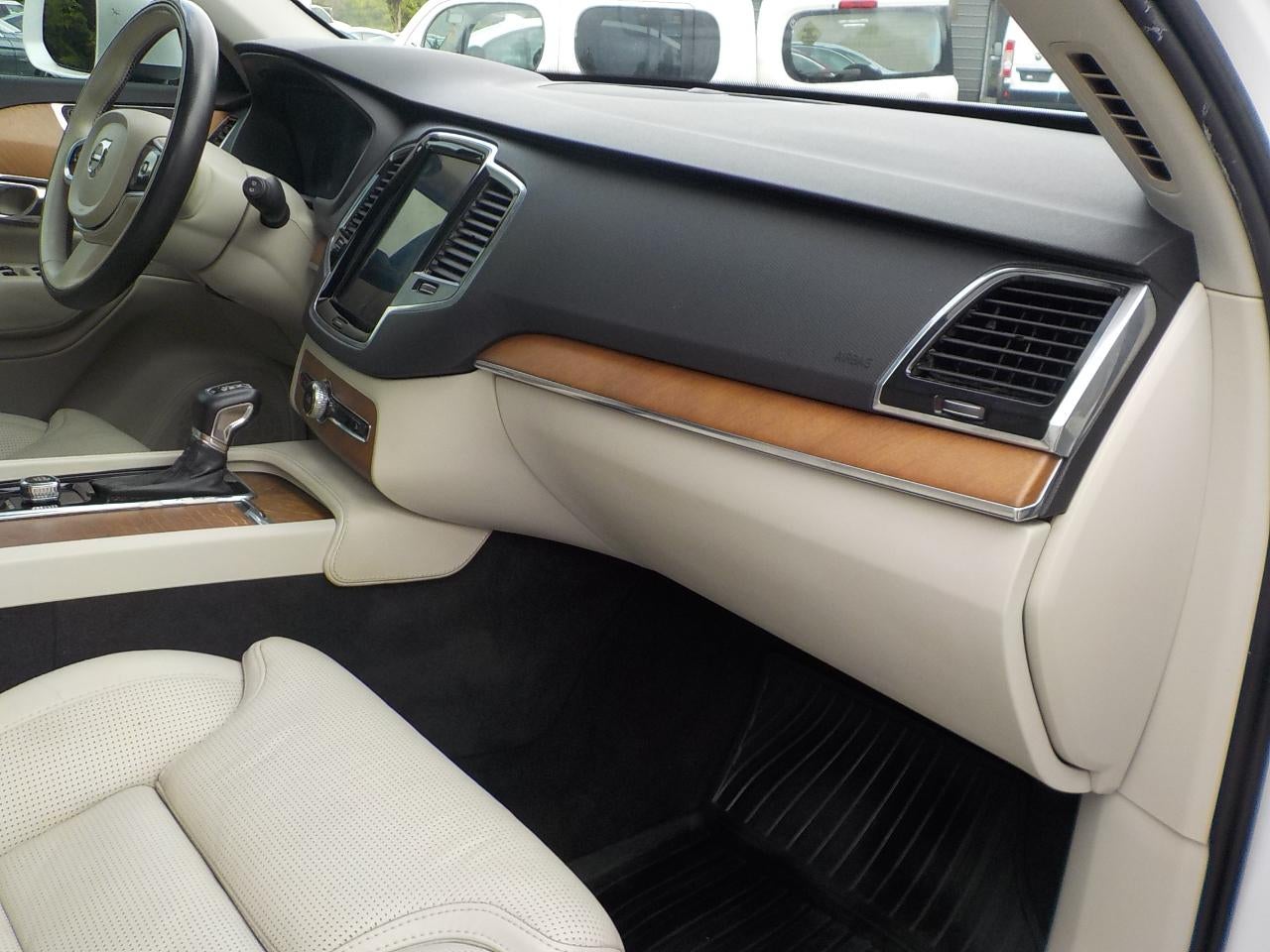 2018 Volvo XC90 T6 Inscription w/6 Passenger Seating AWD