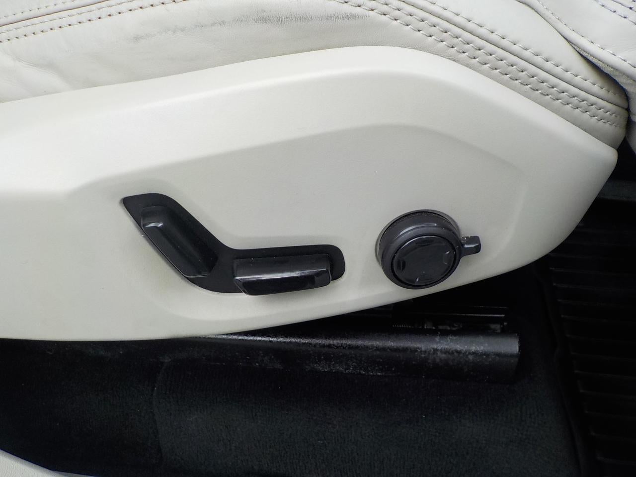 2018 Volvo XC90 T6 Inscription w/6 Passenger Seating AWD